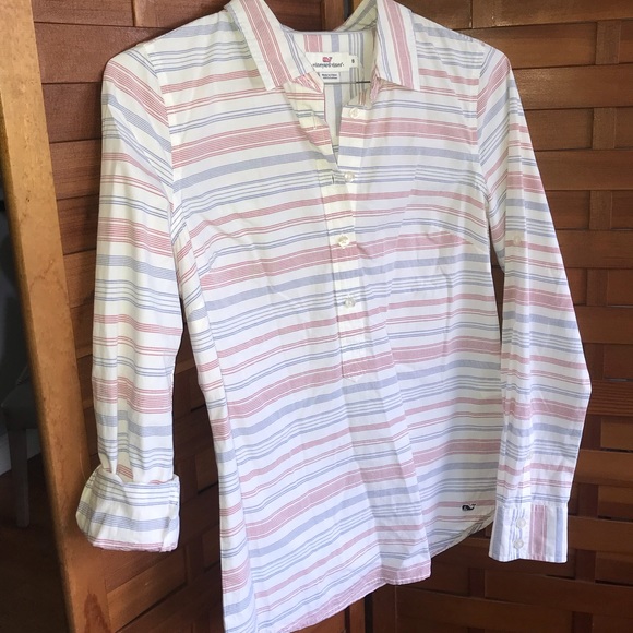Vineyard Vines red,white,blue blouse (6) - Picture 3 of 6